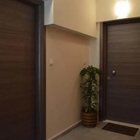 Axelia Apartment *